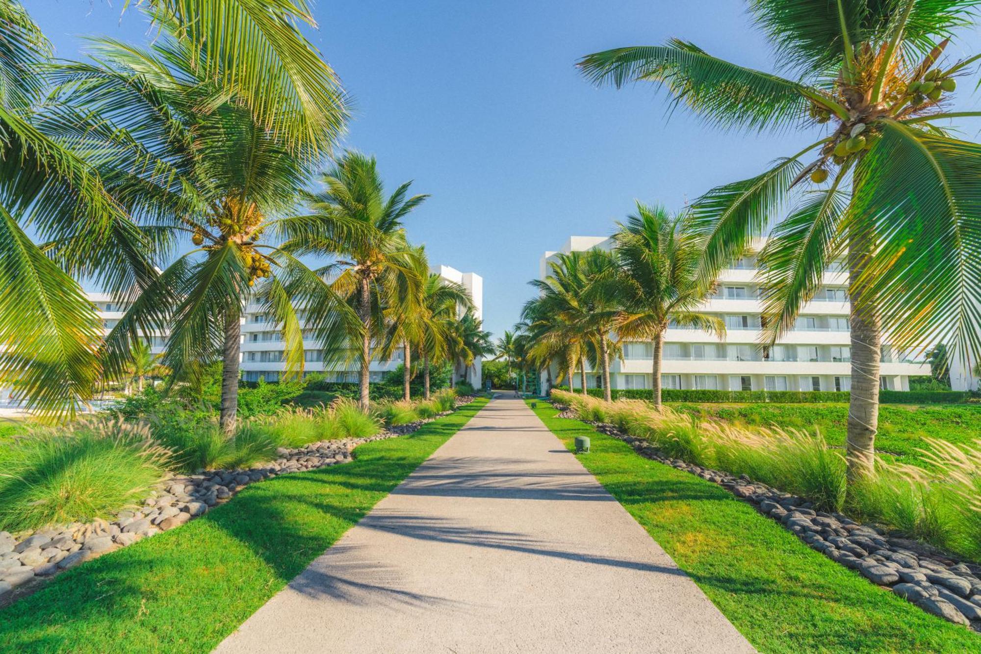 Oceana Resort & Conventions Monterrico Exterior photo